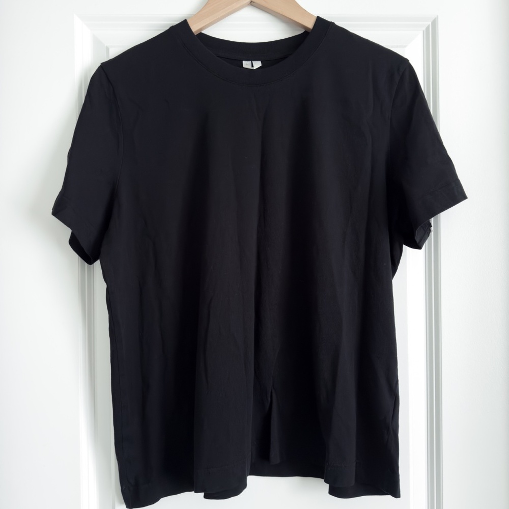 Arket Women’s T-shirt in Black Size Large